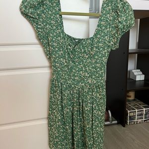 American Eagle Green Floral Romper, size XS.